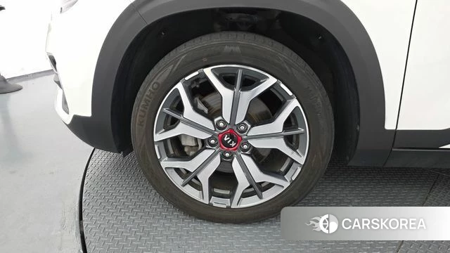 Kia Seltos id 4396966 из Кореи 21