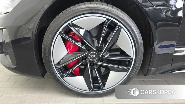 Audi RS e-Tron GT id 4880580 из Кореи 30