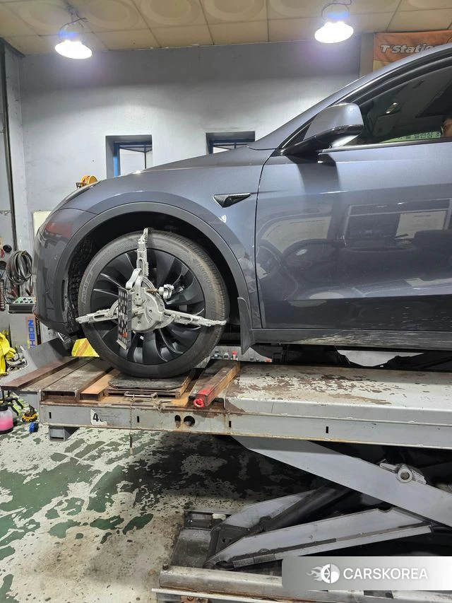 Tesla Model Y 2021 Серый из Кореи, фото 5