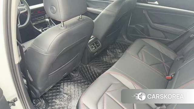 Volkswagen Lavida 2023 Белый из Китая, фото 5