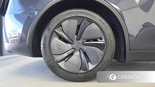 Tesla Model Y id 4897622 из Кореи 28