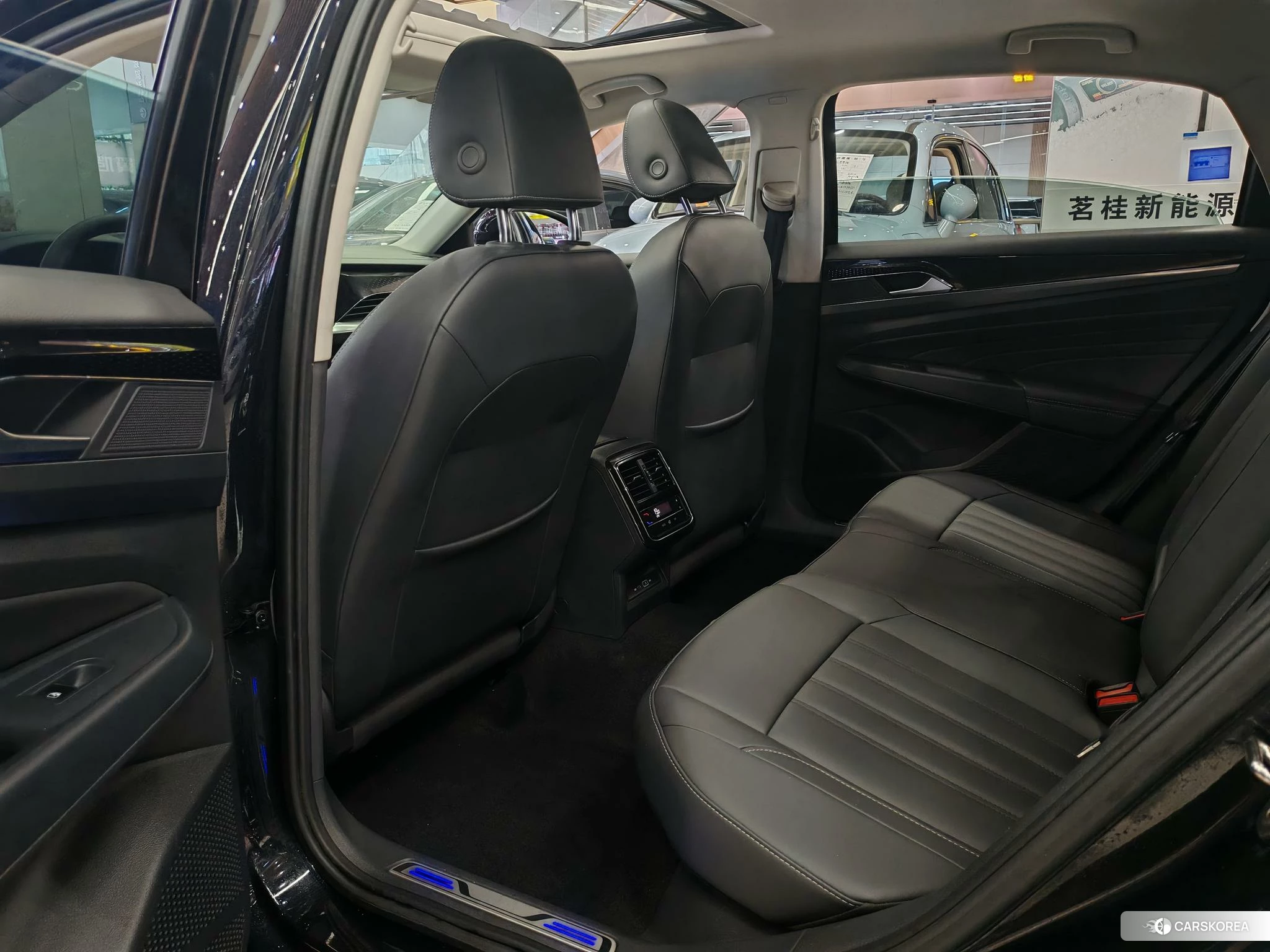 Volkswagen Passat 2021 Черный из Китая, фото 5