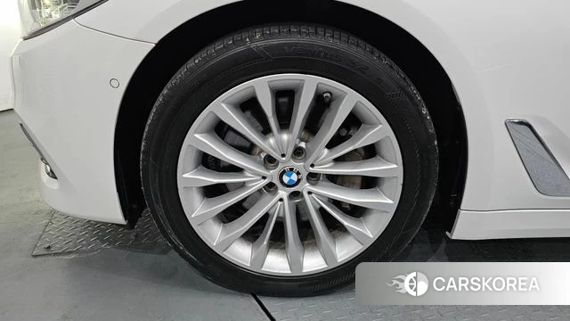 BMW 5 Series (G30) id 4245987 из Кореи 15