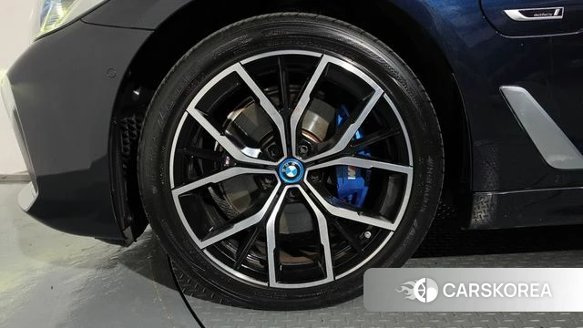 BMW 5 Series (G30) id 4976247 из Кореи 15