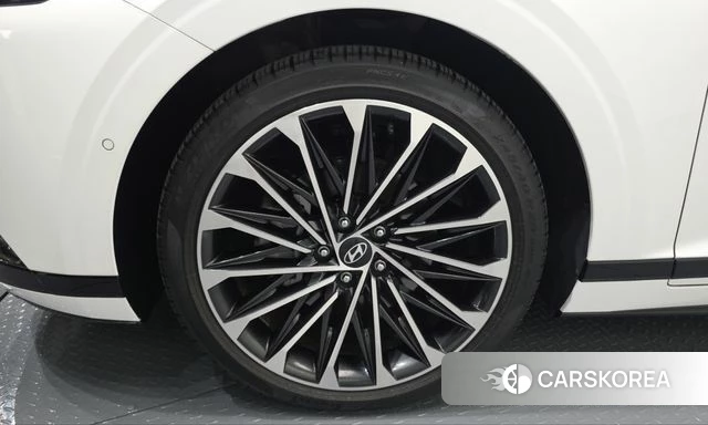 Hyundai Grandeur (GN7) id 5021375 из Кореи 32