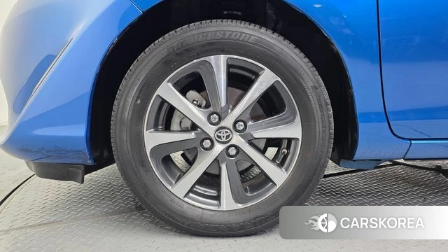 Toyota Prius C id 5013902 из Кореи 25