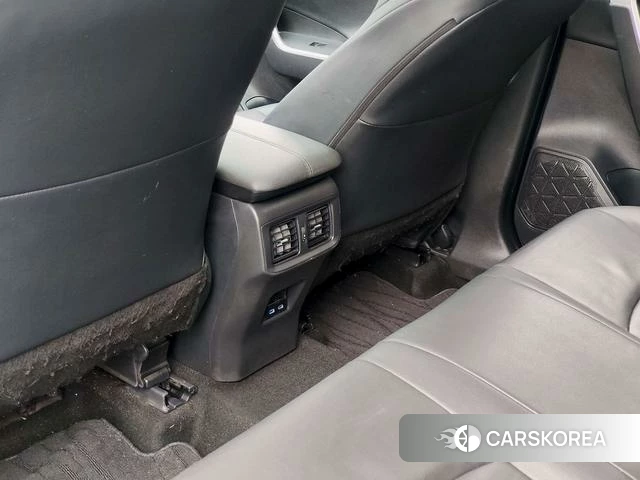 Toyota Wildlander 2023 Белый из Китая, фото 5