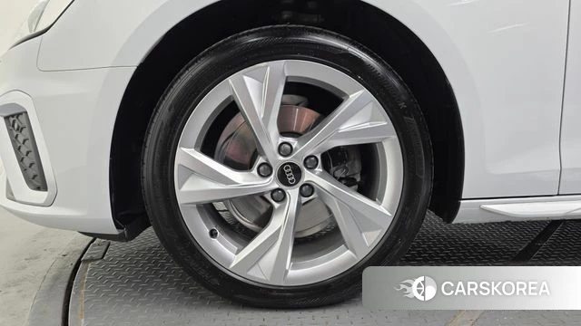 Audi A4 (B9) id 5017207 из Кореи 29