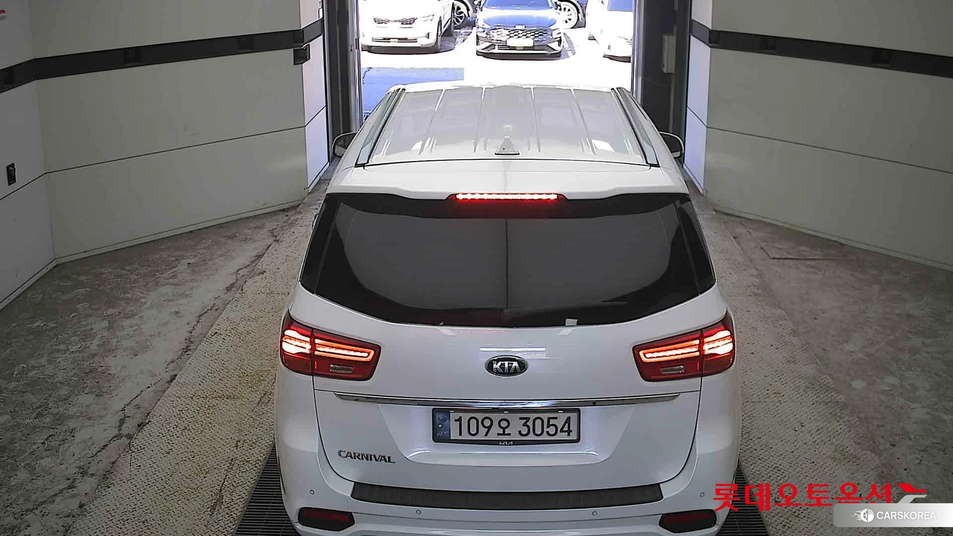Kia Carnival id 4990106 из Кореи 32