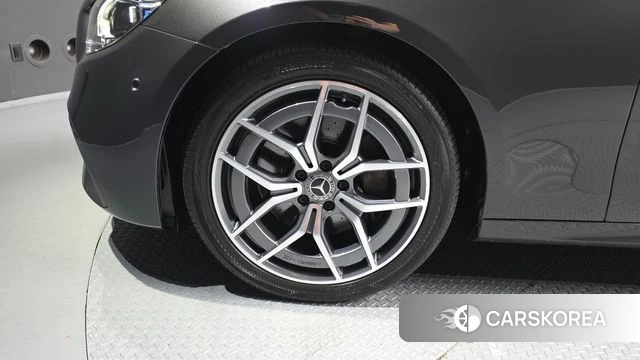 Mercedes-Benz E-Class W213 id 4992249 из Кореи 26