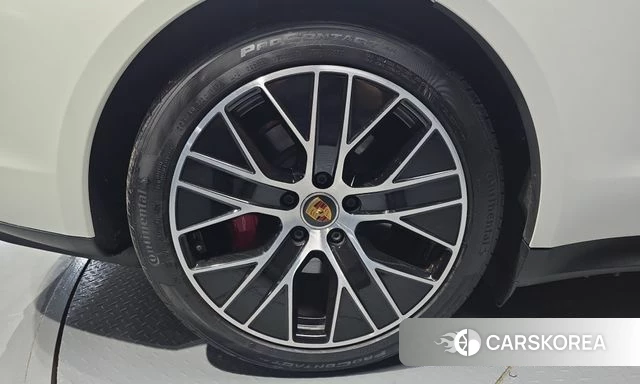 Porsche Taycan id 4958738 из Кореи 30