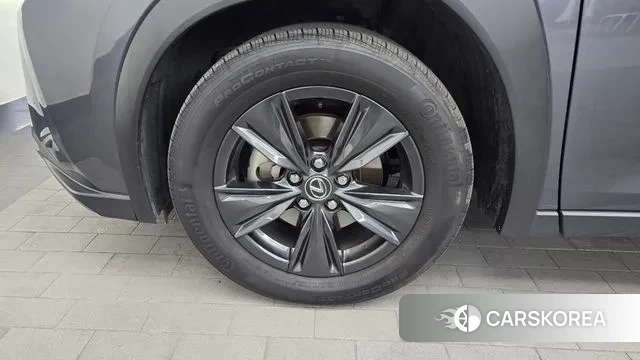 Lexus UX300h id 3538655 из Кореи 15