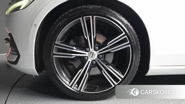 Volvo S60 3rd generation id 4923640 из Кореи 15