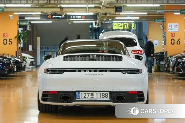 Porsche 911(992) id 3717276 из Кореи 11