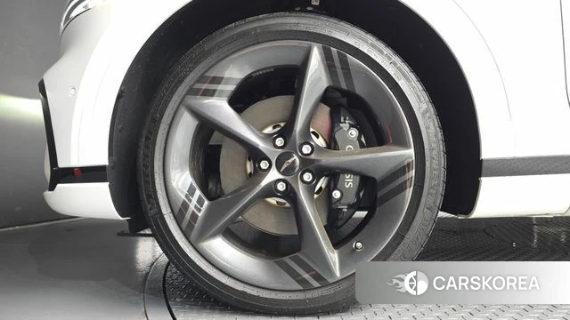 Genesis GV70 id 5026002 из Кореи 32