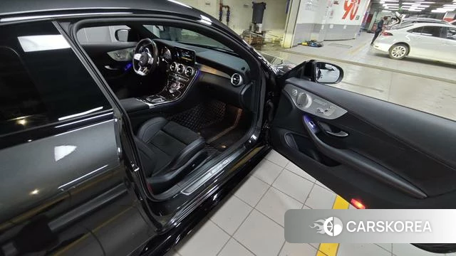 Mercedes-Benz AMG C-Class 2023 Темно-серый из Китая, фото 5