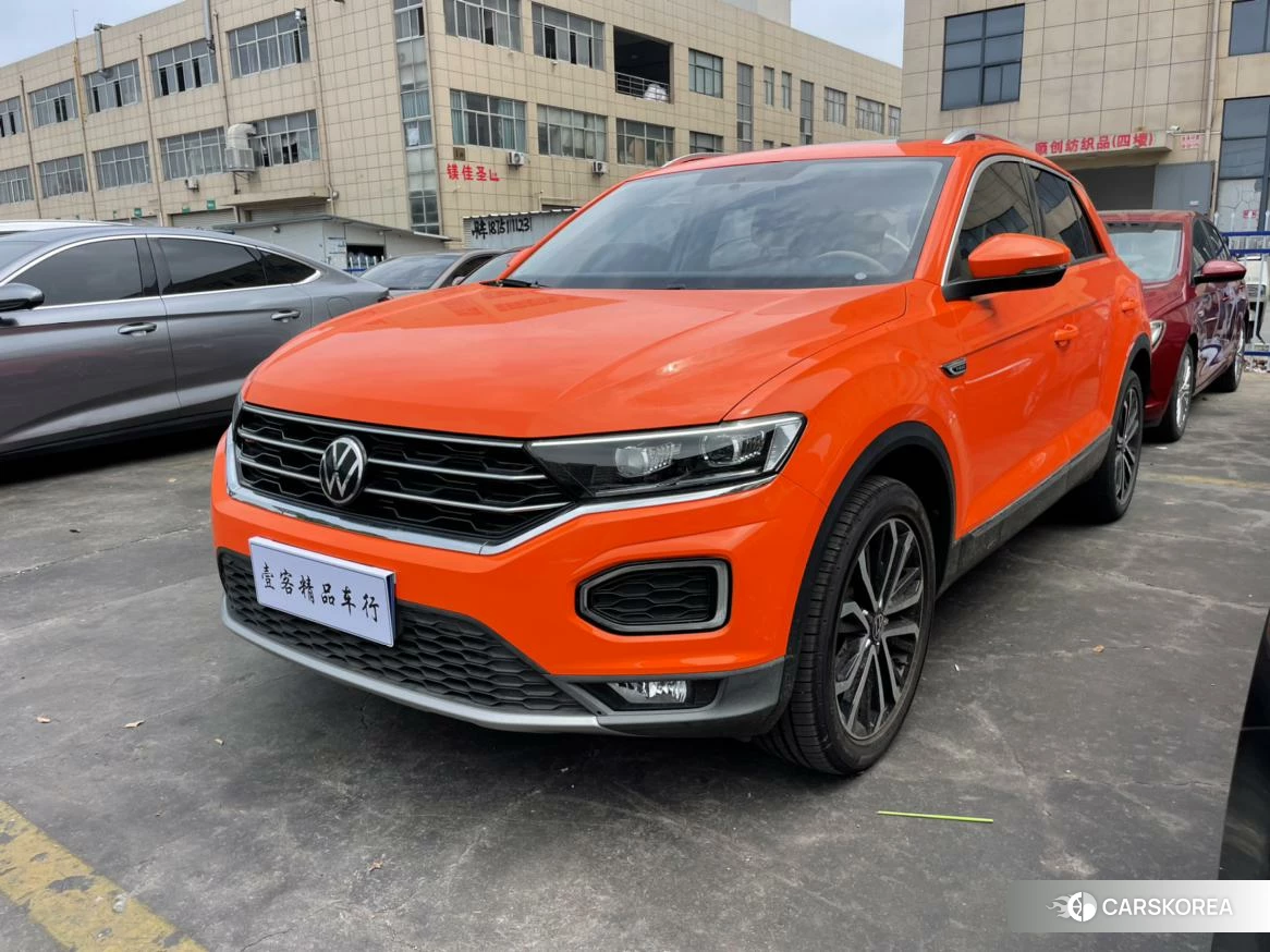 Volkswagen T-Roc 2021 Оранжевый из Китая, фото 5