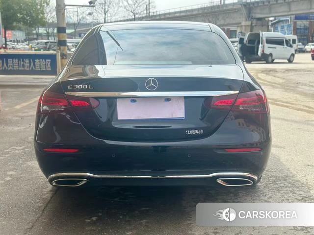 Mercedes-Benz E-Class 2023 Черный из Китая, фото 5