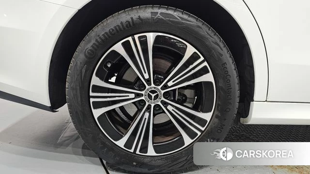 Mercedes-Benz E-Class W214 id 4940948 из Кореи 31