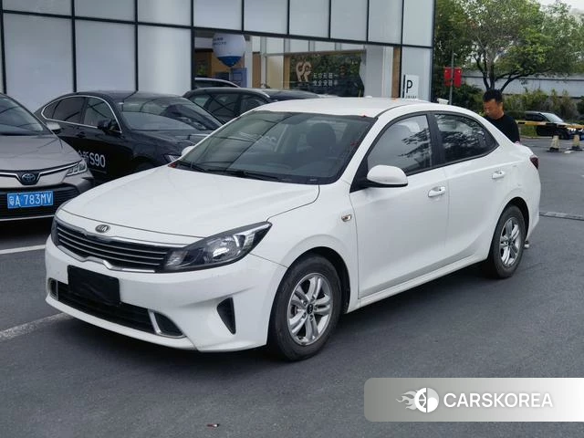 Kia Forte 2021 Белый из Китая, фото 5