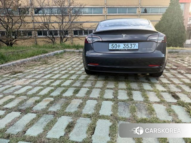 Tesla Model 3 2022 Серый из Кореи, фото 5