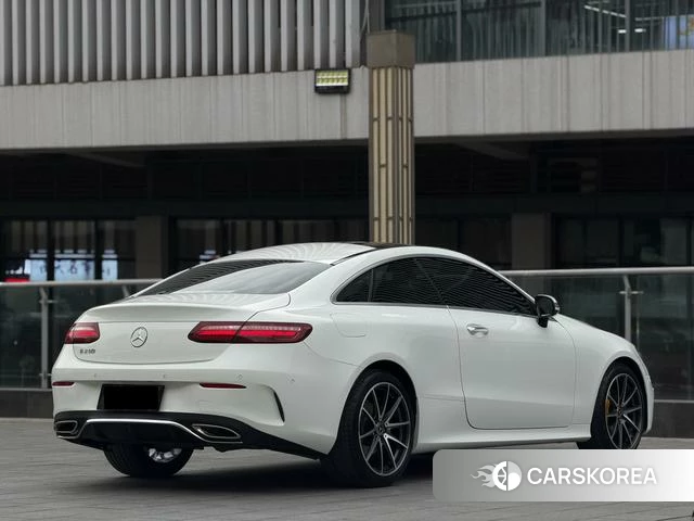 Mercedes-Benz E-Class 2021 Белый из Китая, фото 6