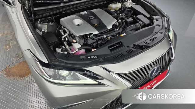 Lexus ES300h 7th generation id 4976993 из Кореи 30