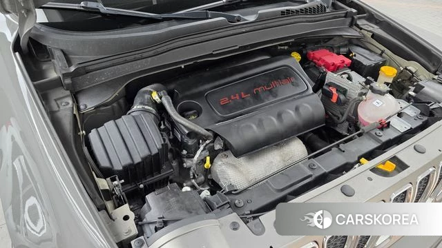 Jeep Renegade id 4907348 из Кореи 27