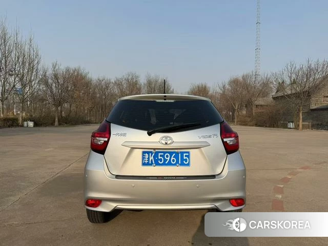Toyota Vios 2021 Серебристо-серый из Китая, фото 6