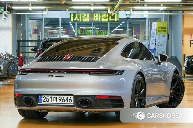 Porsche 911(992) id 5047594 из Кореи 16
