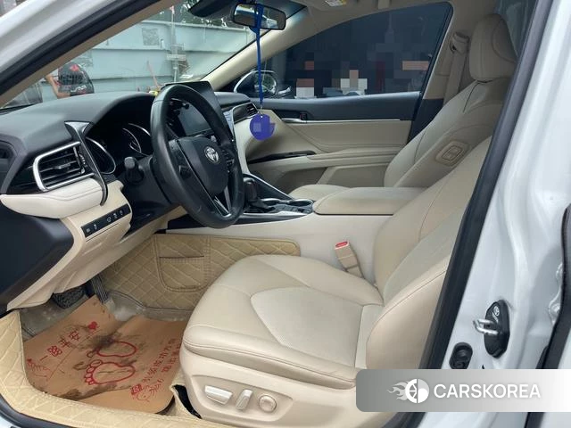 Toyota Camry 2022 Белый из Китая, фото 6