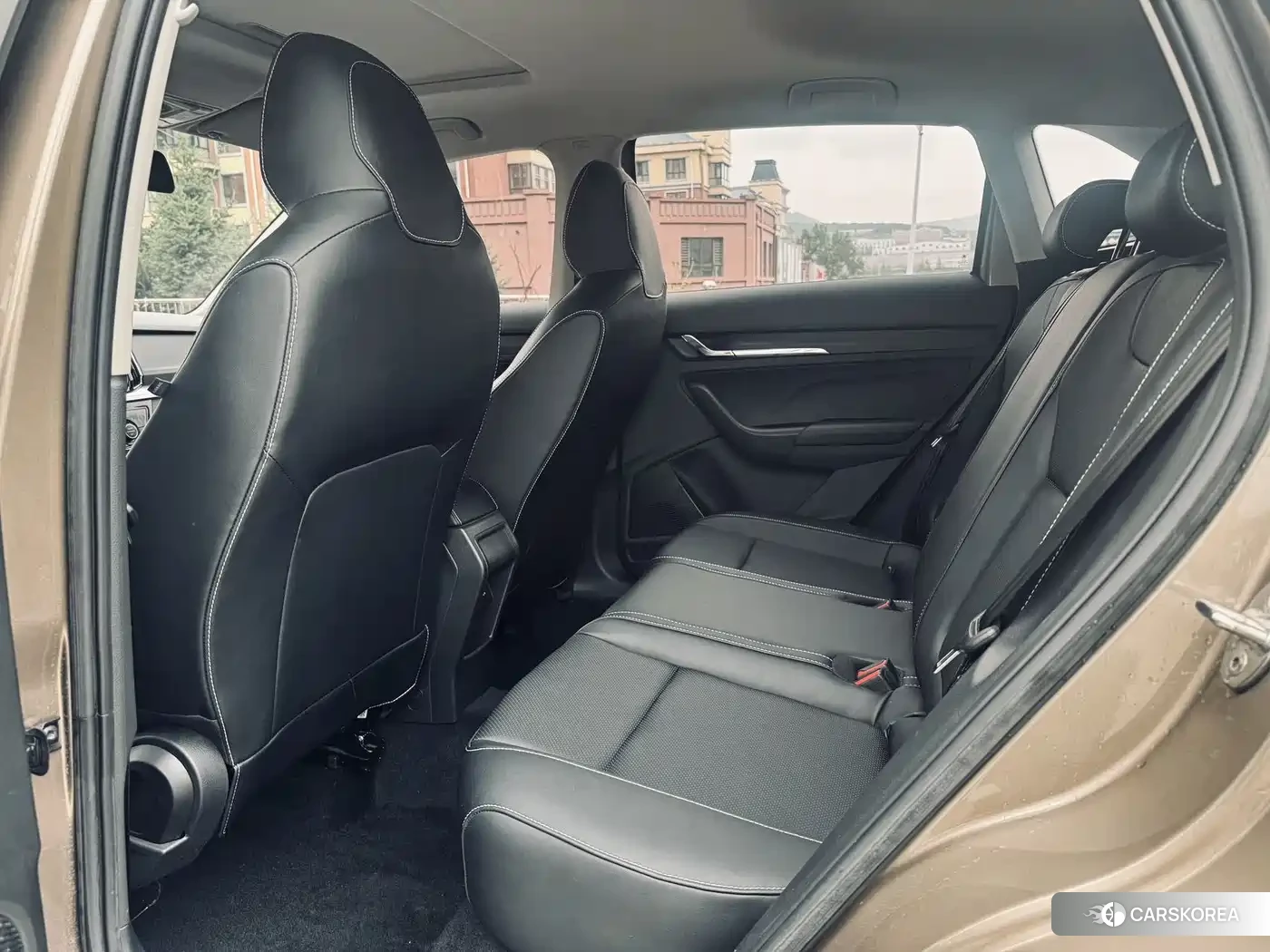 Skoda Kamiq 2023 Champagne/brown из Китая, фото 6
