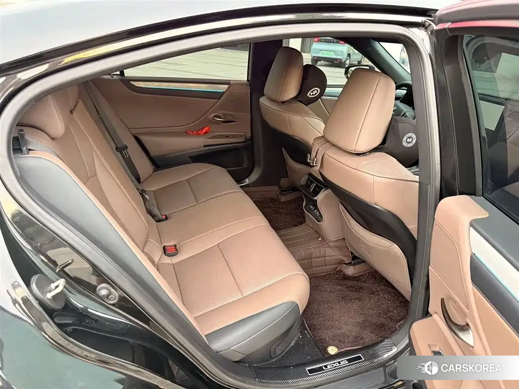 Lexus ES 2025 Черный из Китая, фото 6