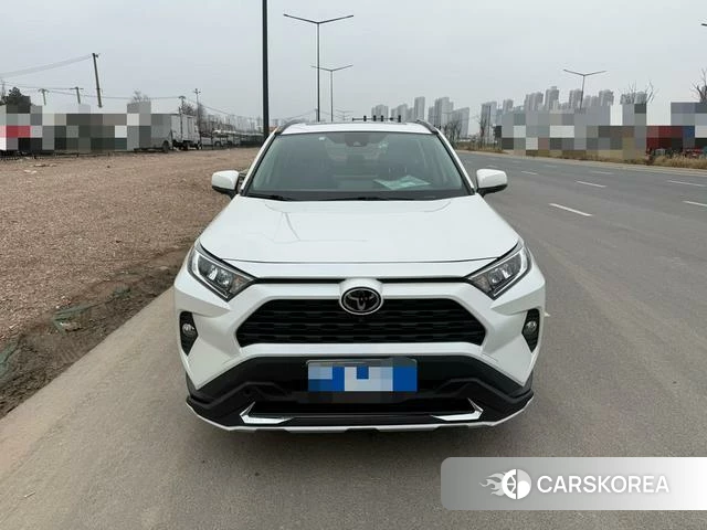Toyota RAV4 2021 Белый из Китая, фото 6