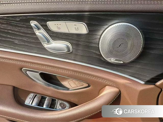 Mercedes-Benz E-Class 2022 Черный из Китая, фото 6