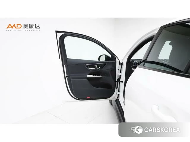 Mercedes-Benz GLC 2024 Белый из Китая, фото 6