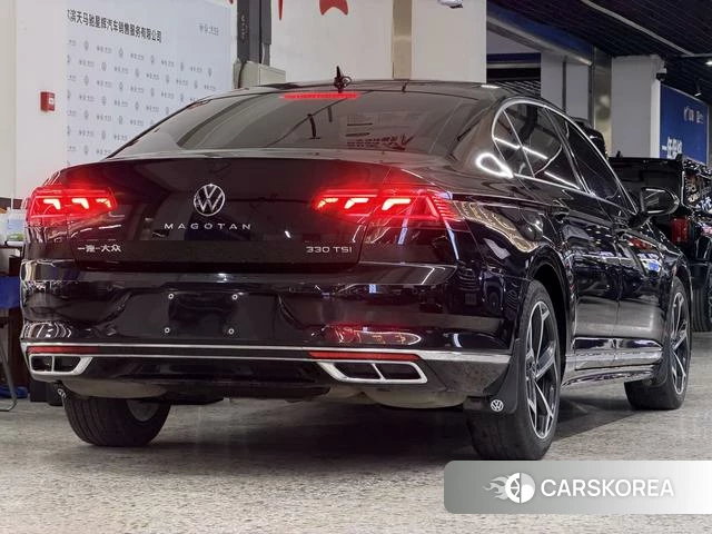 Volkswagen Magotan 2023 Черный из Китая, фото 6