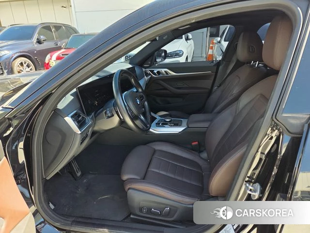 BMW 4 Series (G22) 2024 Черный из Кореи, фото 6