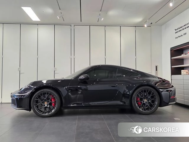 Porsche 911(992) id 4834021 из Кореи 16
