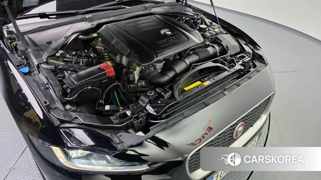 Jaguar XE id 4923497 из Кореи 32