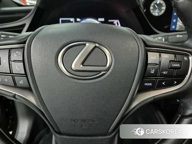 Lexus ES300h 7th generation id 5033631 из Кореи 16