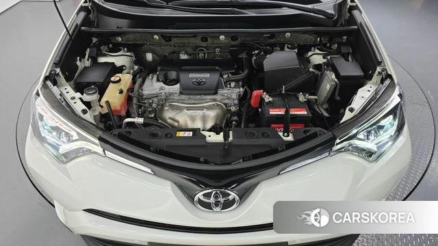 Toyota RAV4 id 4998820 из Кореи 16