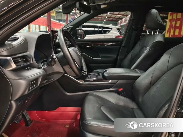 Toyota Crown 2022 Черный из Китая, фото 6