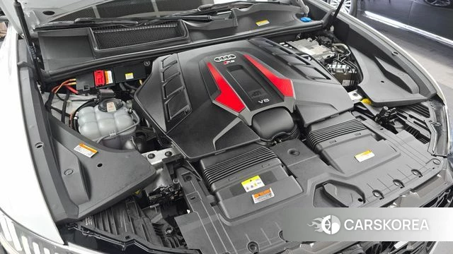 Audi RSQ8 (4M) id 4923092 из Кореи 30