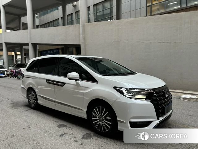 Honda Elysion 2023 Белый из Китая, фото 6