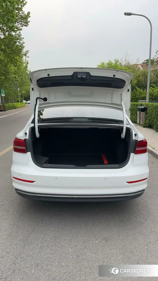 Volkswagen Lavida 2021 Белый из Китая, фото 6