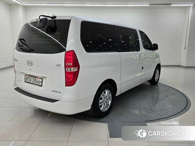 Hyundai The New Grand Starex id 4525268 из Кореи 16