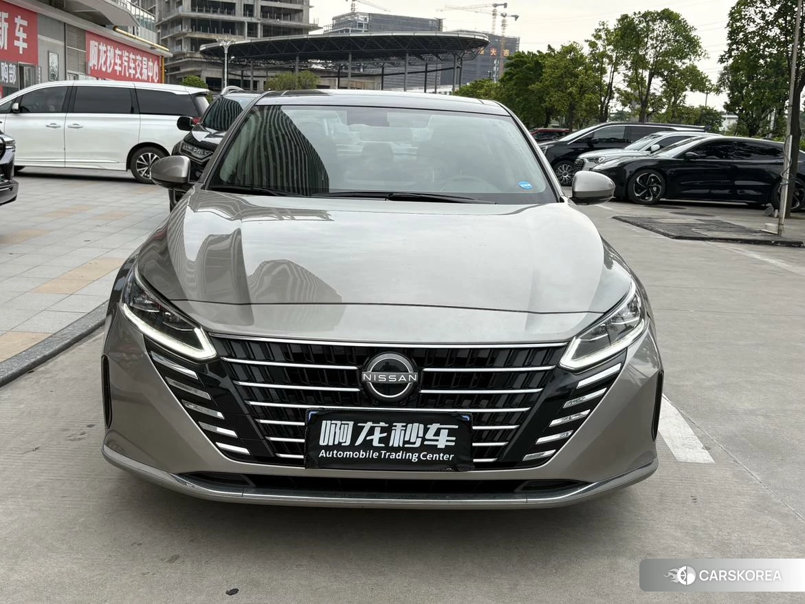 Nissan Altima 2022 Серебристо-серый из Китая, фото 6