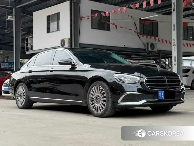 Mercedes-Benz E-Class 2023 Черный из Китая, фото 6