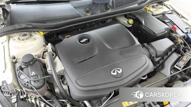 Infiniti Q30 id 4865117 из Кореи 27